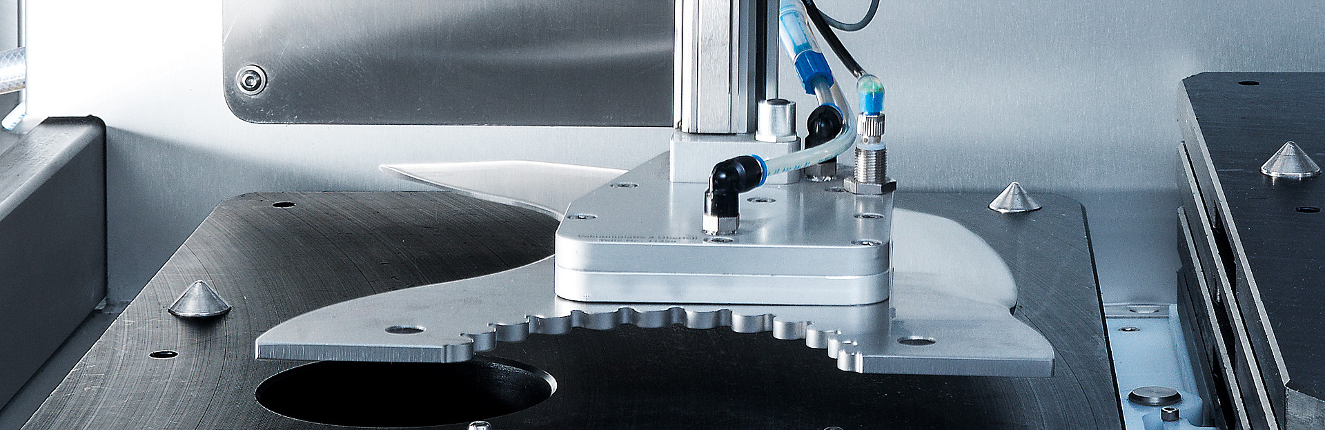 KNECHT Automatic Sharpening and Polishing Machine B 600 KNECHT Automatic Sharpening and Polishing Machine B 600