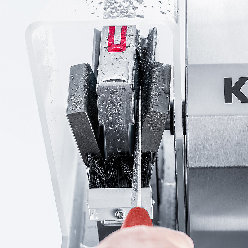 Sharpening hand knives